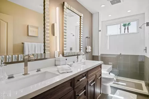 Bath - 1758 Emerald Isle Way, Oxnard, CA 93035 photo 1 of 2