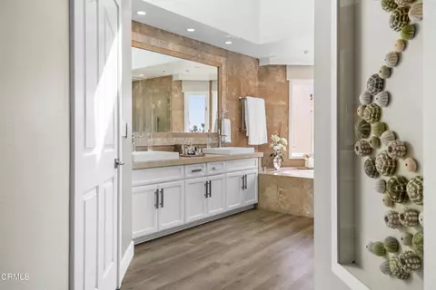 Entry Way - 1758 Emerald Isle Way, Oxnard, CA 93035 photo 5 of 5