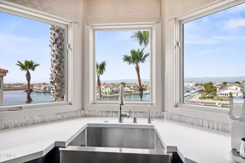 Kitchen - 1758 Emerald Isle Way, Oxnard, CA 93035 photo 3 of 3