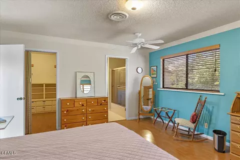 Bedroom - 20476 Old Town Rd, Tehachapi, CA 93561 photo 2 of 4
