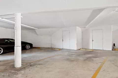 Exterior - 553 S E St, Oxnard, CA 93030 photo 2 of 2