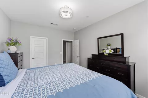 Bedroom - 643 Winchester Dr, Oxnard, CA 93036 photo 2 of 5
