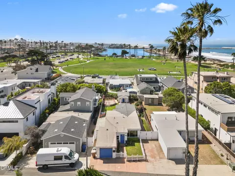 1350 Nathan Ln, Ventura, CA 93001