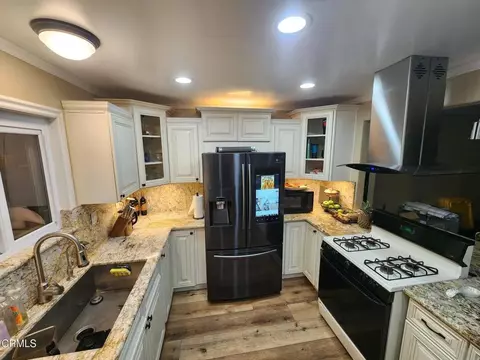 1440 Morris St, Oxnard, CA 93030 photo 2