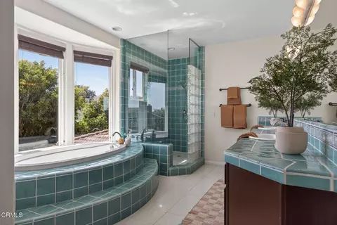 Bath - 1602 Grace Ct, Camarillo, CA 93010 photo 1 of 8
