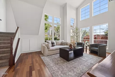 Living - 1602 Grace Ct, Camarillo, CA 93010 photo 2 of 5