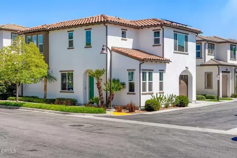 3068 Harrison Ln, Simi Valley, CA 93065