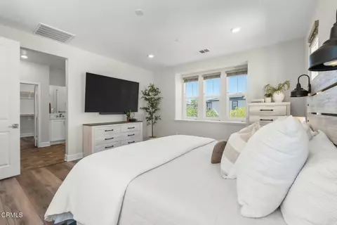 Bedroom - 3068 Harrison Ln, Simi Valley, CA 93065 photo 3 of 5