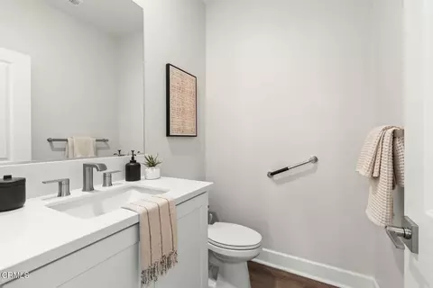 Bath - 3068 Harrison Ln, Simi Valley, CA 93065 photo 1 of 4