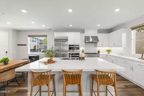 Kitchen - 3068 Harrison Ln, Simi Valley, CA 93065 photo 5 of 5