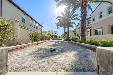 Exterior - 3068 Harrison Ln, Simi Valley, CA 93065 photo 9 of 11