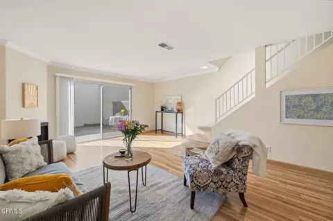Living - 3017 Kelp Ln, Oxnard, CA 93035 photo 1 of 5