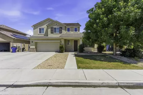 5018 Gleaming Gem Way, Bakersfield, CA 93313