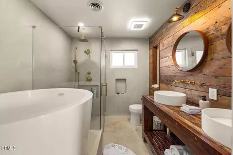 Bath - 1994 E Ojai Ave, Ojai, CA 93023 photo 2 of 4