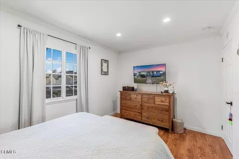 Bedroom - 634 E Kamala St, Oxnard, CA 93033 photo 3 of 6