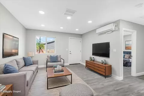 Living - 634 E Kamala St, Oxnard, CA 93033 photo 5 of 5