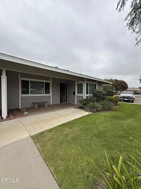 187 E Bowling Grn, Port Hueneme, CA 93041