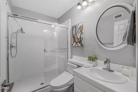 Bath - 209 Southcrest Pl, Simi Valley, CA 93065 photo 1 of 4