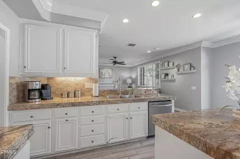 Kitchen - 209 Southcrest Pl, Simi Valley, CA 93065 photo 4 of 5