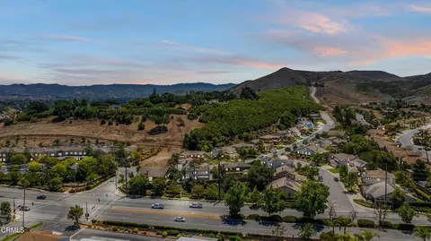 View/Area - 209 Southcrest Pl, Simi Valley, CA 93065 photo 4 of 7