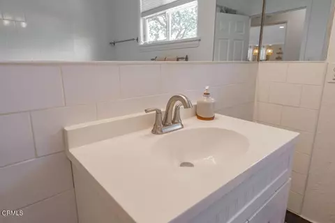 Bath - 919 E Matilija St, Ojai, CA 93023 photo 2 of 3