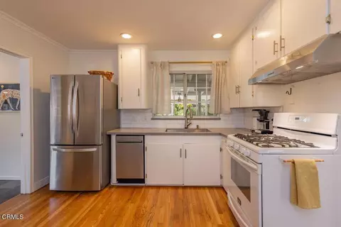 Kitchen - 919 E Matilija St, Ojai, CA 93023 photo 3 of 4
