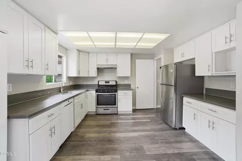 735 County Square Dr #34, Ventura, CA 93003