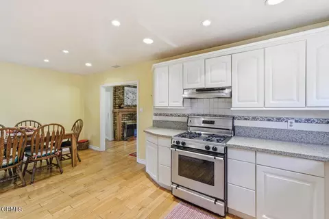 Kitchen - 386 Larmier, Oak View, CA 93022 photo 4 of 6