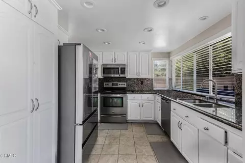 Kitchen - 3649 E Barca St, Camarillo, CA 93010 photo 3 of 3