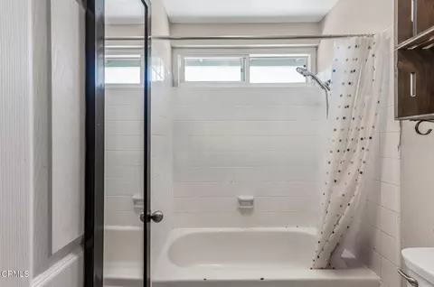 Bath - 3649 E Barca St, Camarillo, CA 93010 photo 2 of 3