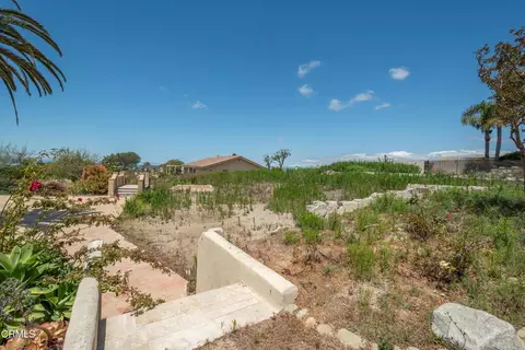 833 W Highland Dr, Camarillo, CA 93010 photo 7