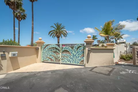 833 W Highland Dr, Camarillo, CA 93010