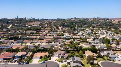 View/Area - 577 Corte Aguacate, Camarillo, CA 93010 photo 5 of 6