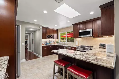 Kitchen - 577 Corte Aguacate, Camarillo, CA 93010 photo 1 of 5