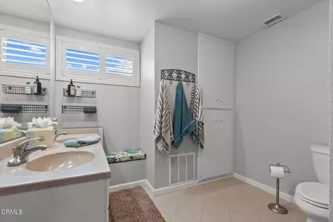 Bath - 577 Corte Aguacate, Camarillo, CA 93010 photo 4 of 4