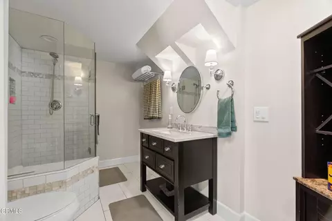 Bath - 577 Corte Aguacate, Camarillo, CA 93010 photo 3 of 4