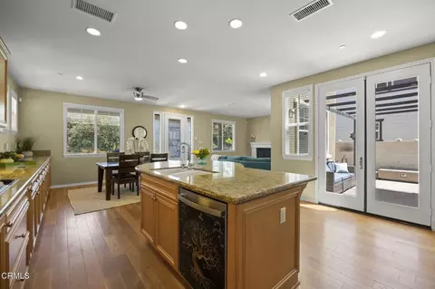 Kitchen - 1423 Caspian Way, Oxnard, CA 93035 photo 5 of 6