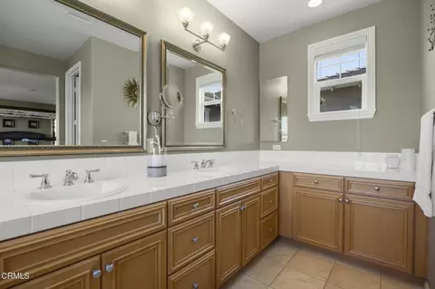 Bath - 1423 Caspian Way, Oxnard, CA 93035 photo 4 of 6