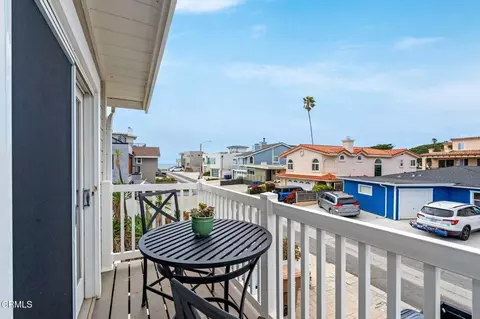 Exterior - 1308 Devon Ln, Ventura, CA 93001 photo 5 of 14