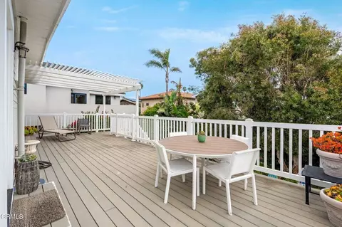 Exterior - 1308 Devon Ln, Ventura, CA 93001 photo 7 of 14