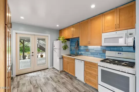 Kitchen - 1308 Devon Ln, Ventura, CA 93001 photo 7 of 7