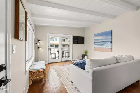 Living - 1308 Devon Ln, Ventura, CA 93001 photo 1 of 5