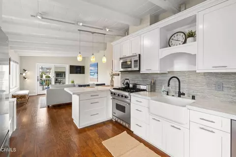 Kitchen - 1308 Devon Ln, Ventura, CA 93001 photo 2 of 7