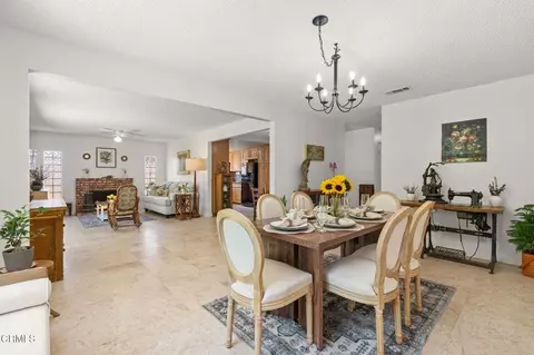 Dining - 1057 Offshore St, Oxnard, CA 93035 photo 2 of 4
