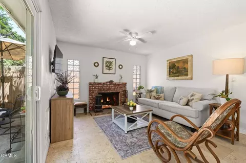 Living - 1057 Offshore St, Oxnard, CA 93035 photo 1 of 2
