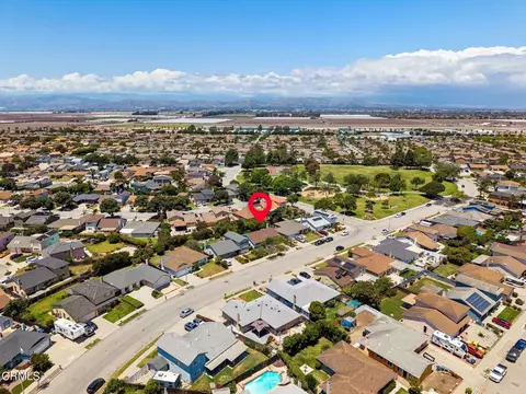 View/Area - 1057 Offshore St, Oxnard, CA 93035 photo 3 of 6