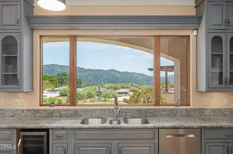 Kitchen - 10948 Alto Ct, Oak View, CA 93022 photo 6 of 6