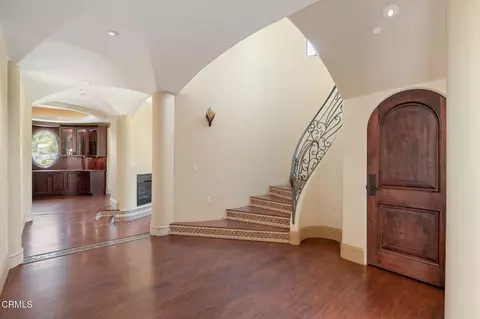Entry Way - 10948 Alto Ct, Oak View, CA 93022 photo 1 of 2