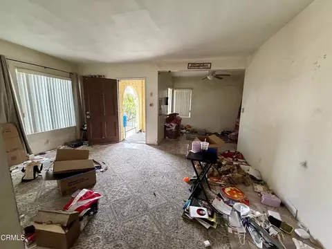 945 S E St, Oxnard, CA 93030 photo 4