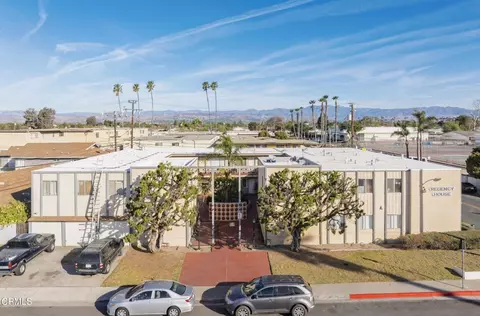 1315 Devonshire Dr, Oxnard, CA 93030 photo 2